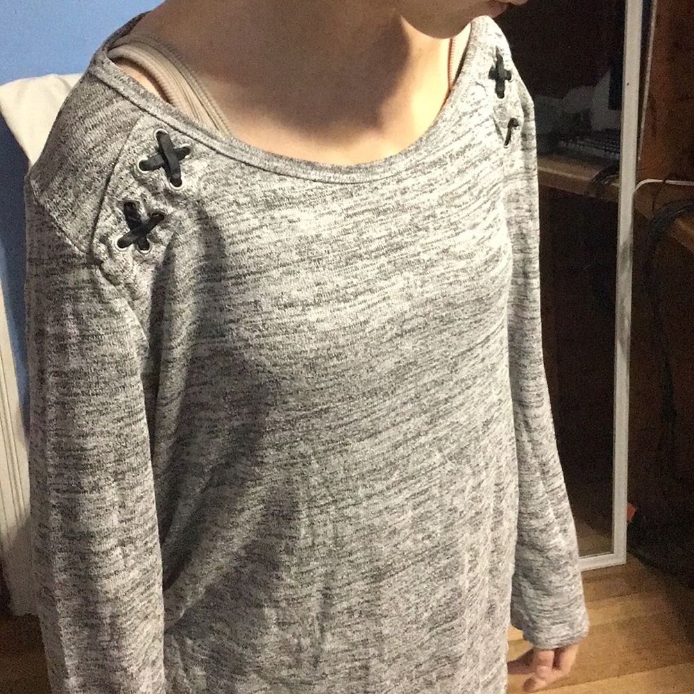 Grey long sleeve shirt